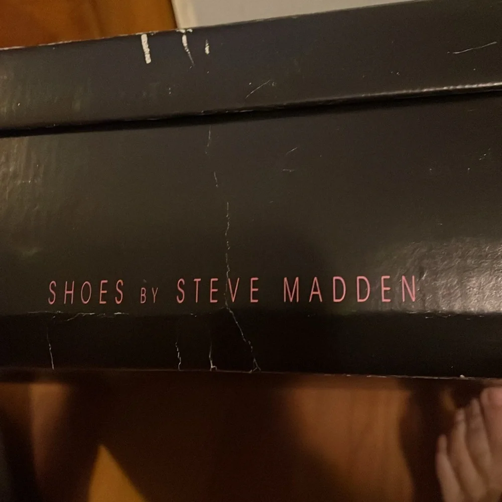 Grey leather boots - Picture 8 of 10